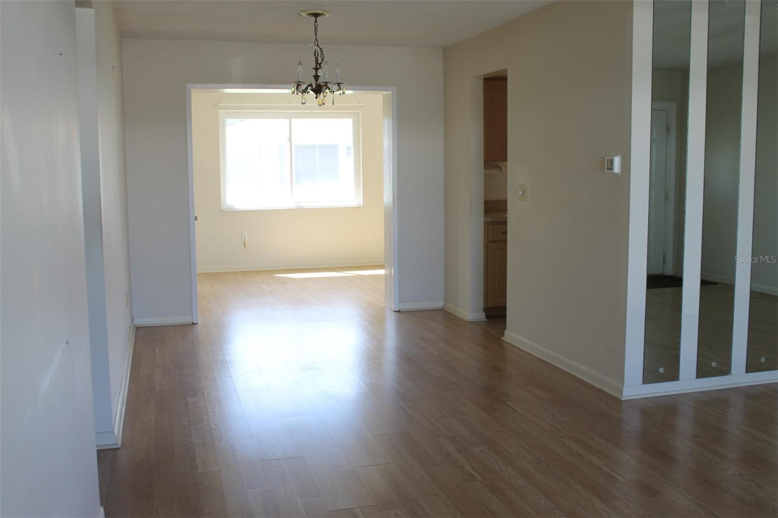 Dining Area Viewed from Living Rm