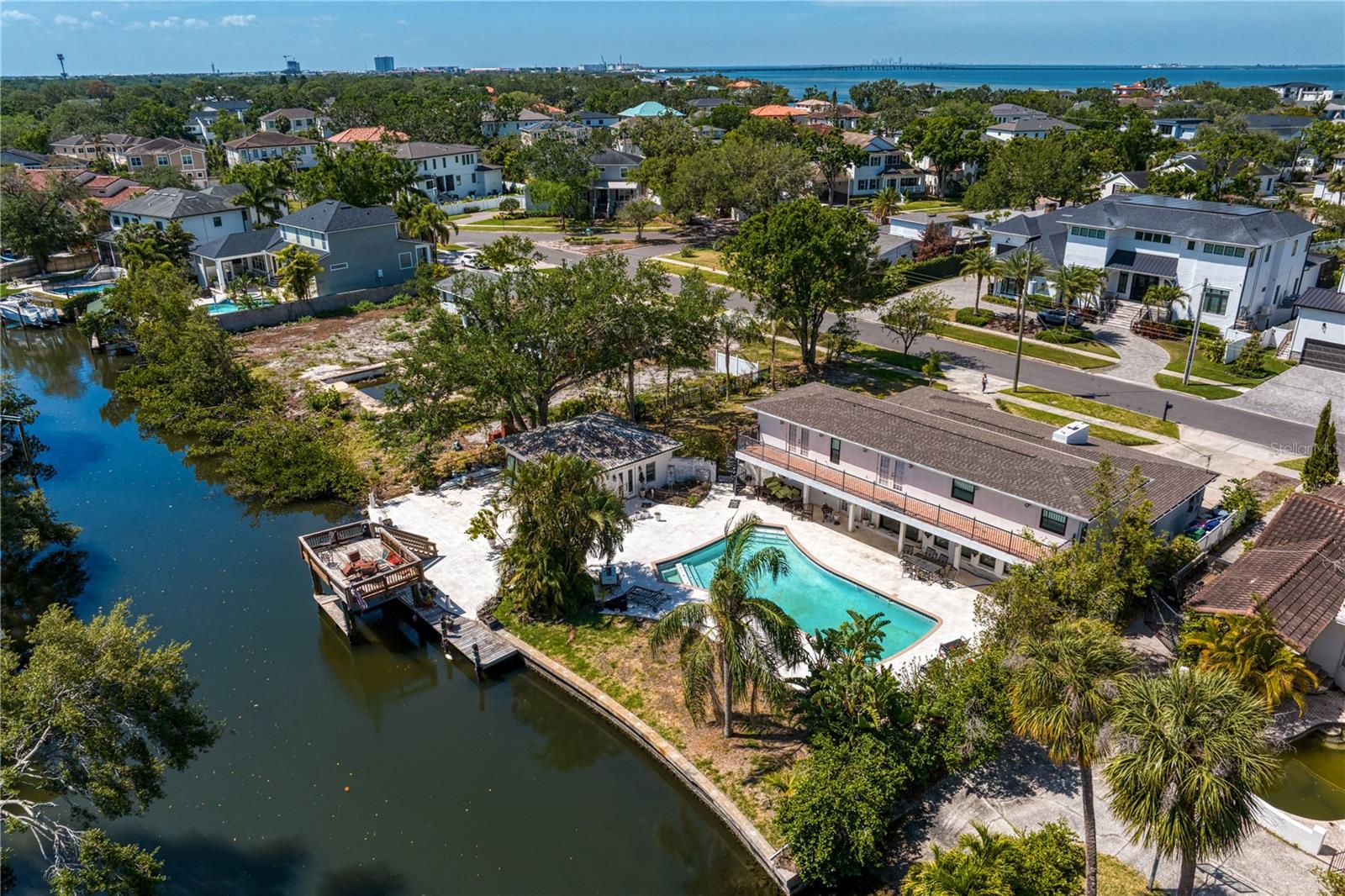 2614 S DUNDEE STREET, Tampa, FL 33629 2614 S DUNDEE STREET, Tampa, FL 33629