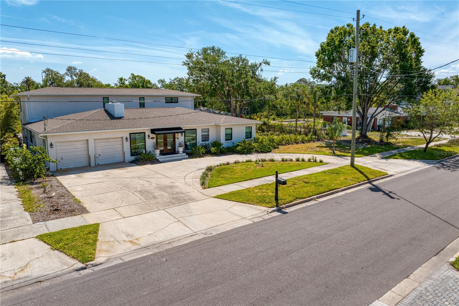 2614 S DUNDEE STREET, Tampa, FL 33629 2614 S DUNDEE STREET, Tampa, FL 33629