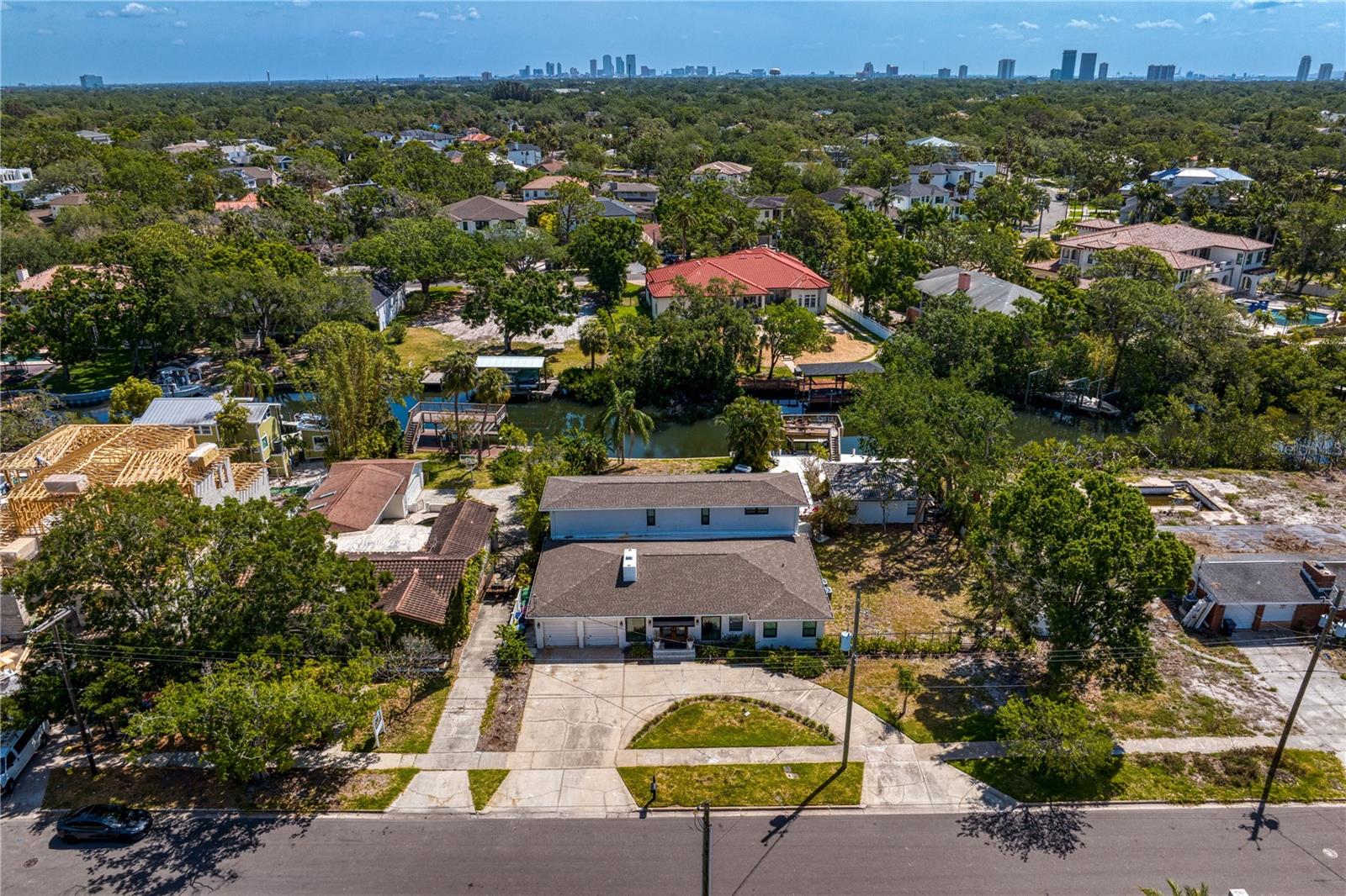 2614 S DUNDEE STREET, Tampa, FL 33629 2614 S DUNDEE STREET, Tampa, FL 33629