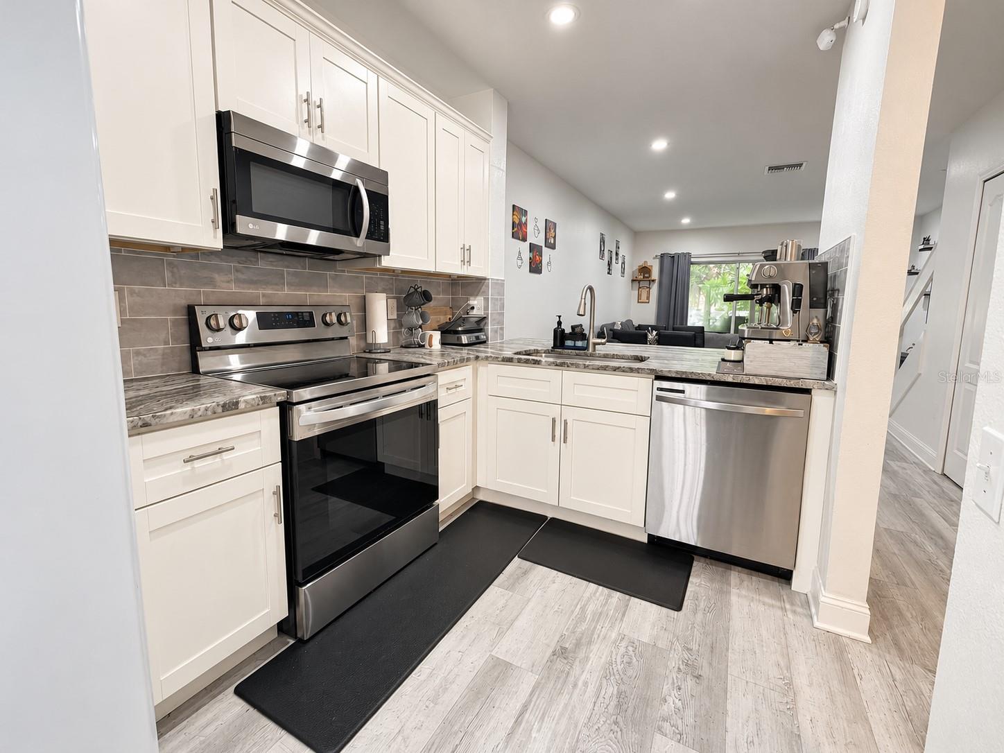 2334 LAKE WOODBERRY CIRCLE, Brandon, FL 33510 2334 LAKE WOODBERRY CIRCLE, Brandon, FL 33510