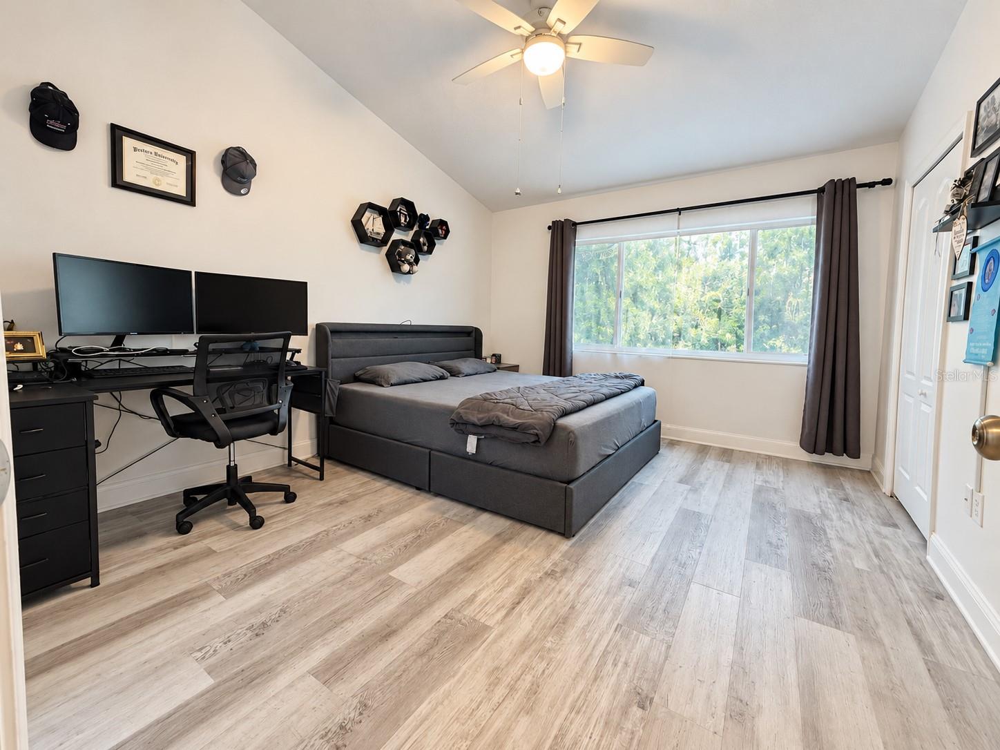 2334 LAKE WOODBERRY CIRCLE, Brandon, FL 33510