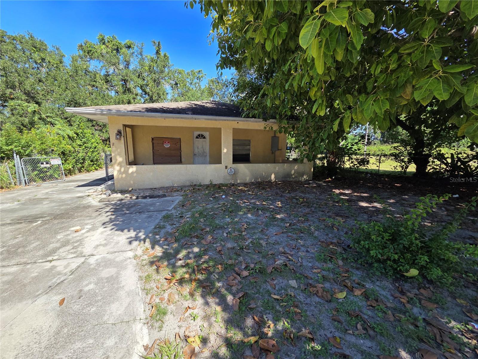 Front Entrance/Porch Front Entrance/Porch