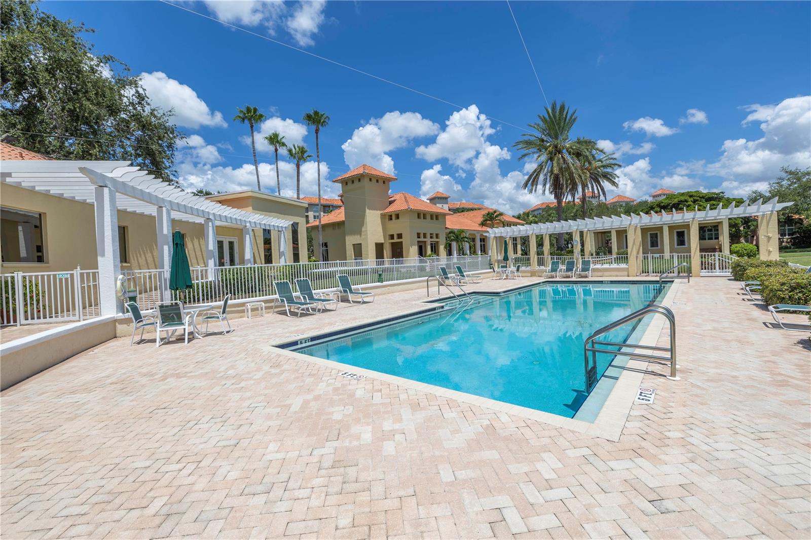 4780 DOLPHIN CAY LANE S, #102, St Petersburg, FL 33711