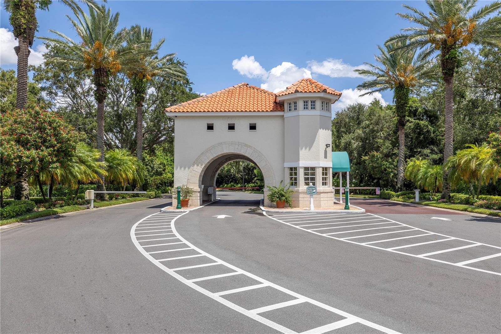 4780 DOLPHIN CAY LANE S, #102, St Petersburg, FL 33711