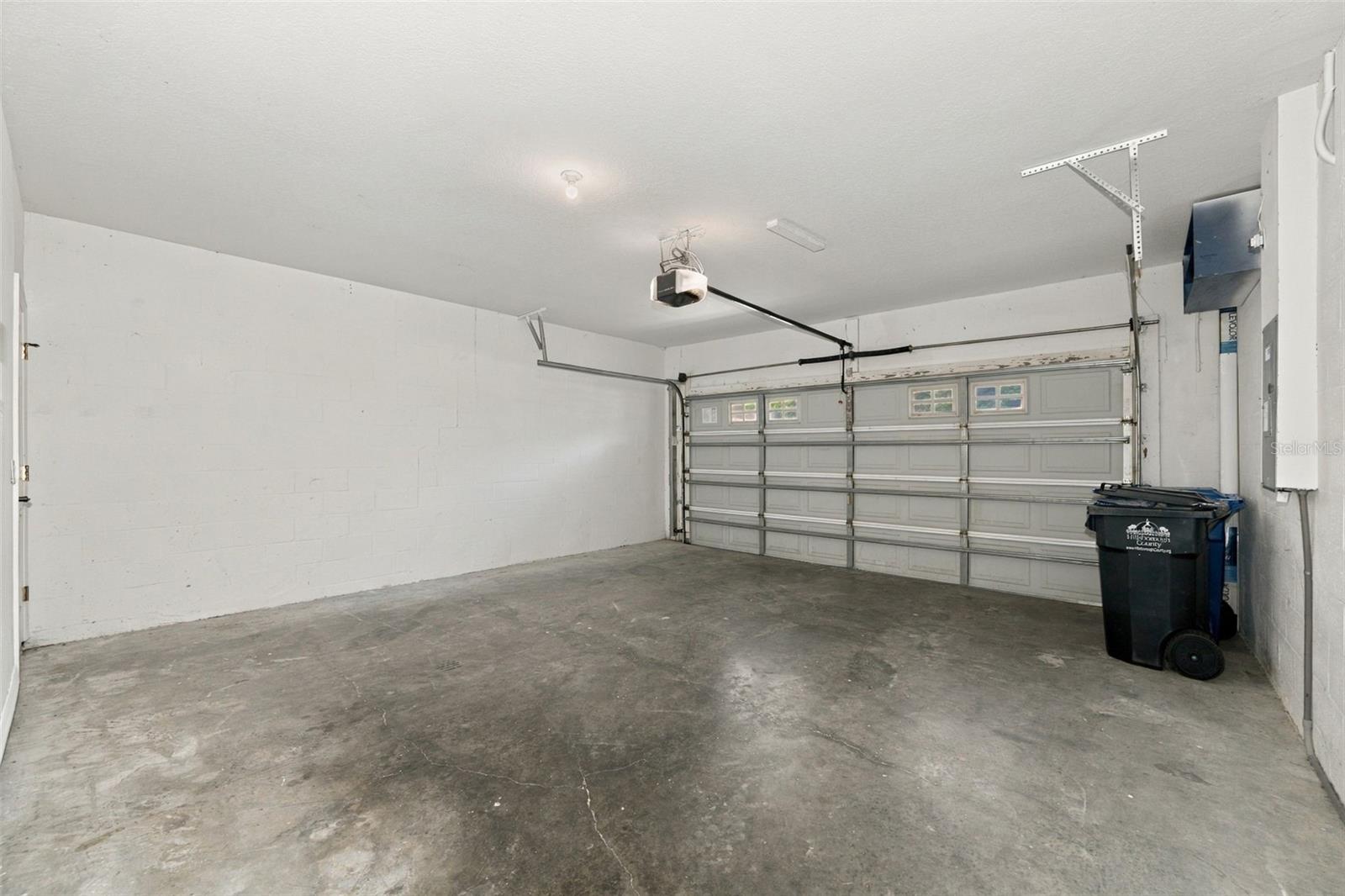2-Car Garage