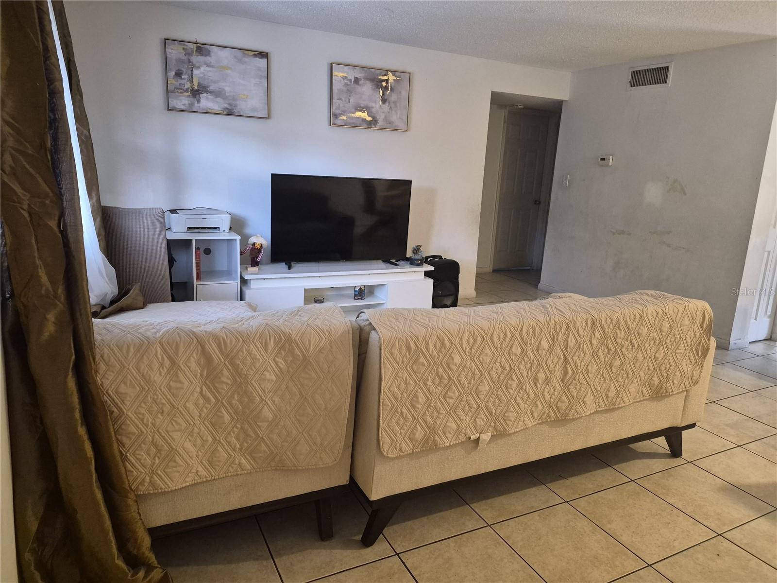 202 POINSETTIA PINE COURT, #202, Tampa, FL 33612