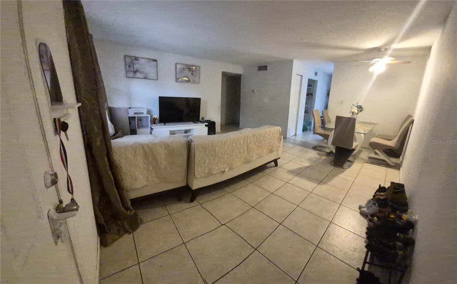 202 POINSETTIA PINE COURT, #202, Tampa, FL 33612