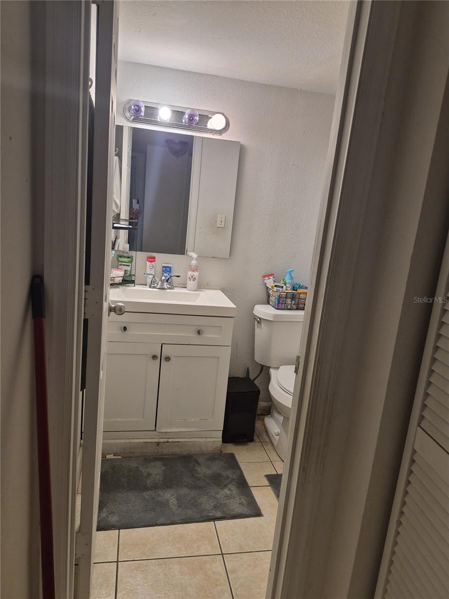 202 POINSETTIA PINE COURT, #202, Tampa, FL 33612
