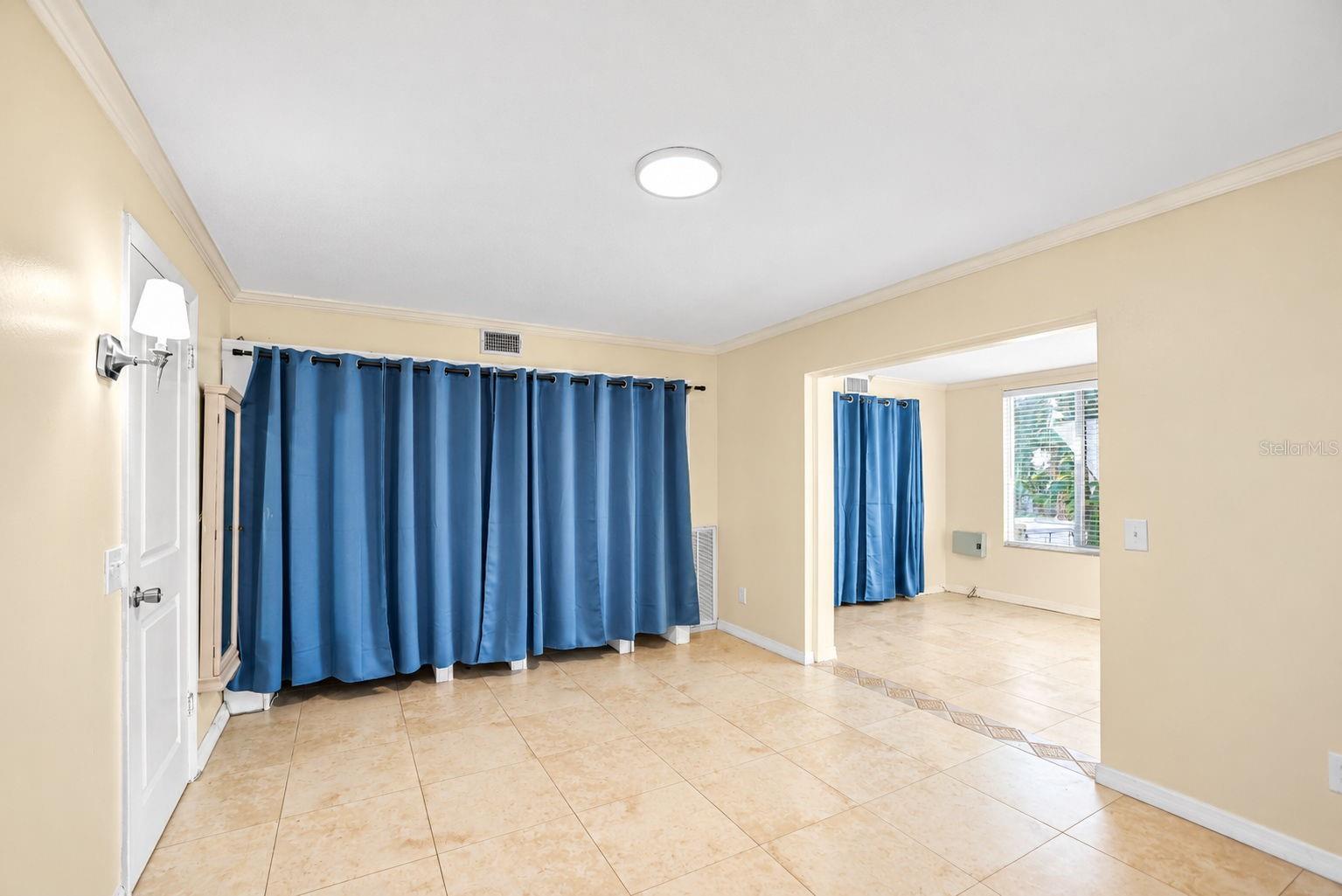 2000 WORLD PARKWAY BOULEVARD, #2, Clearwater, FL 33763