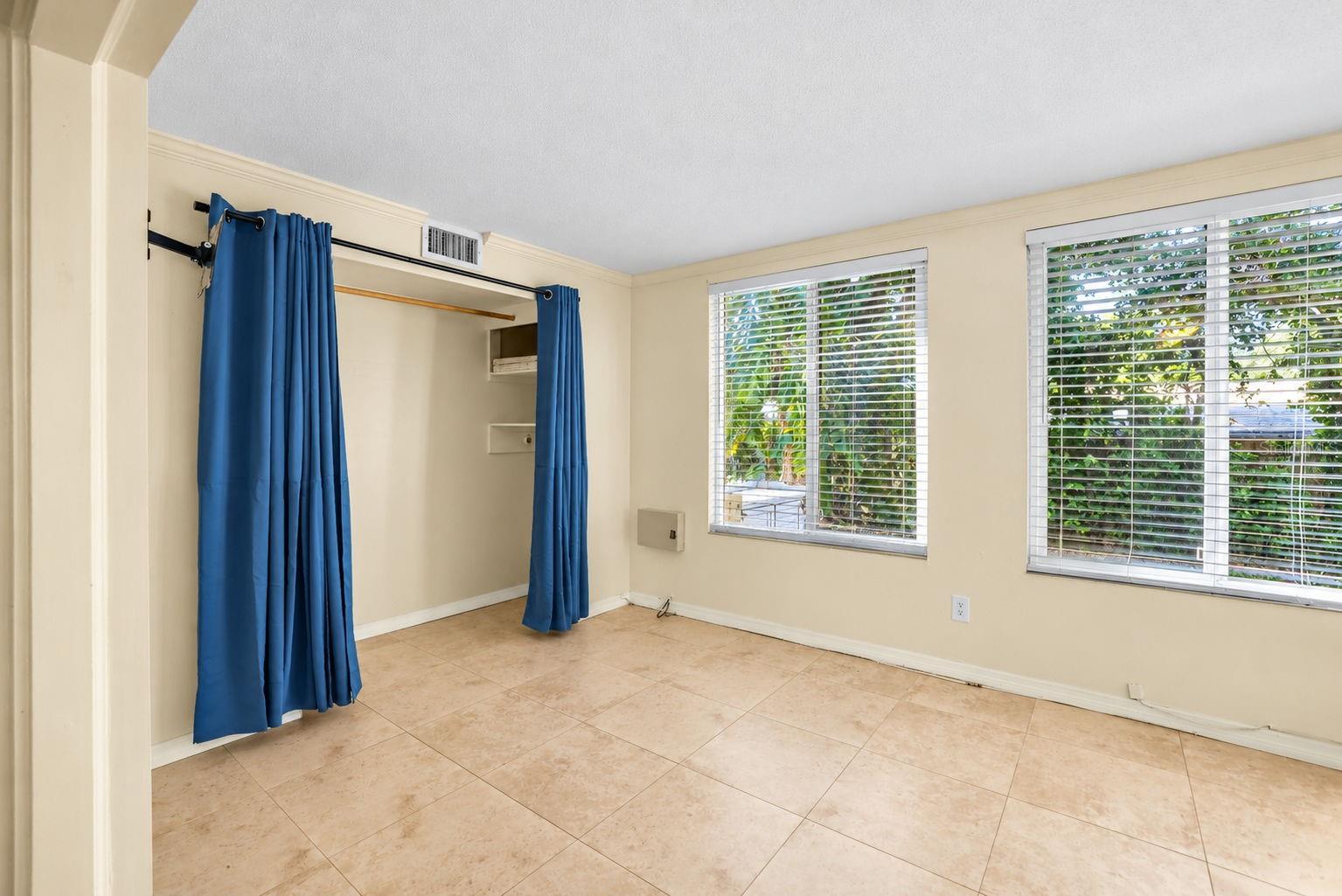 2000 WORLD PARKWAY BOULEVARD, #2, Clearwater, FL 33763