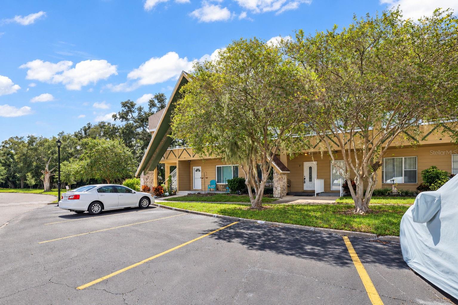 2000 WORLD PARKWAY BOULEVARD, #2, Clearwater, FL 33763