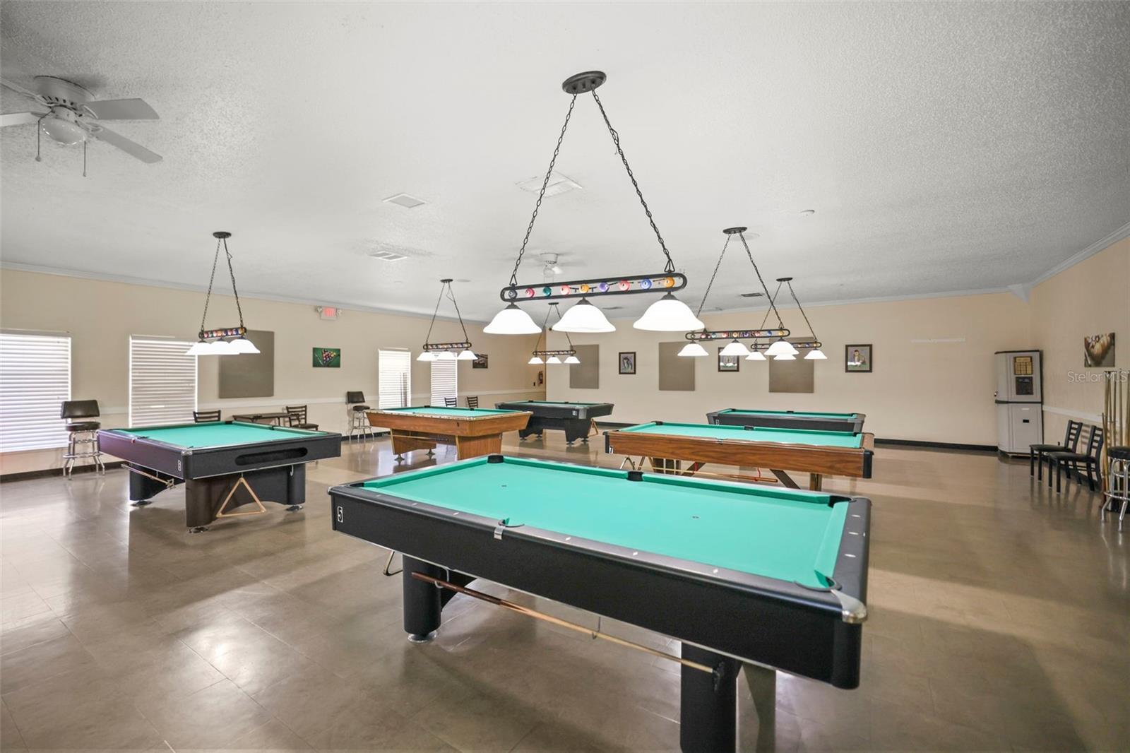 2000 WORLD PARKWAY BOULEVARD, #2, Clearwater, FL 33763