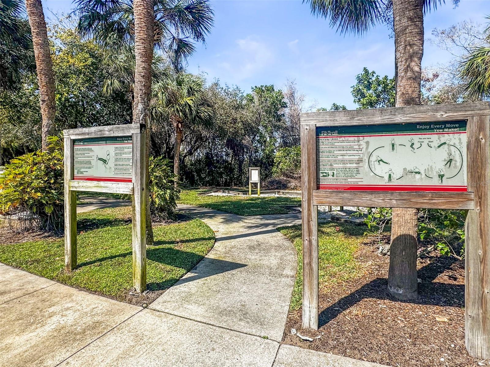 2000 WORLD PARKWAY BOULEVARD, #2, Clearwater, FL 33763