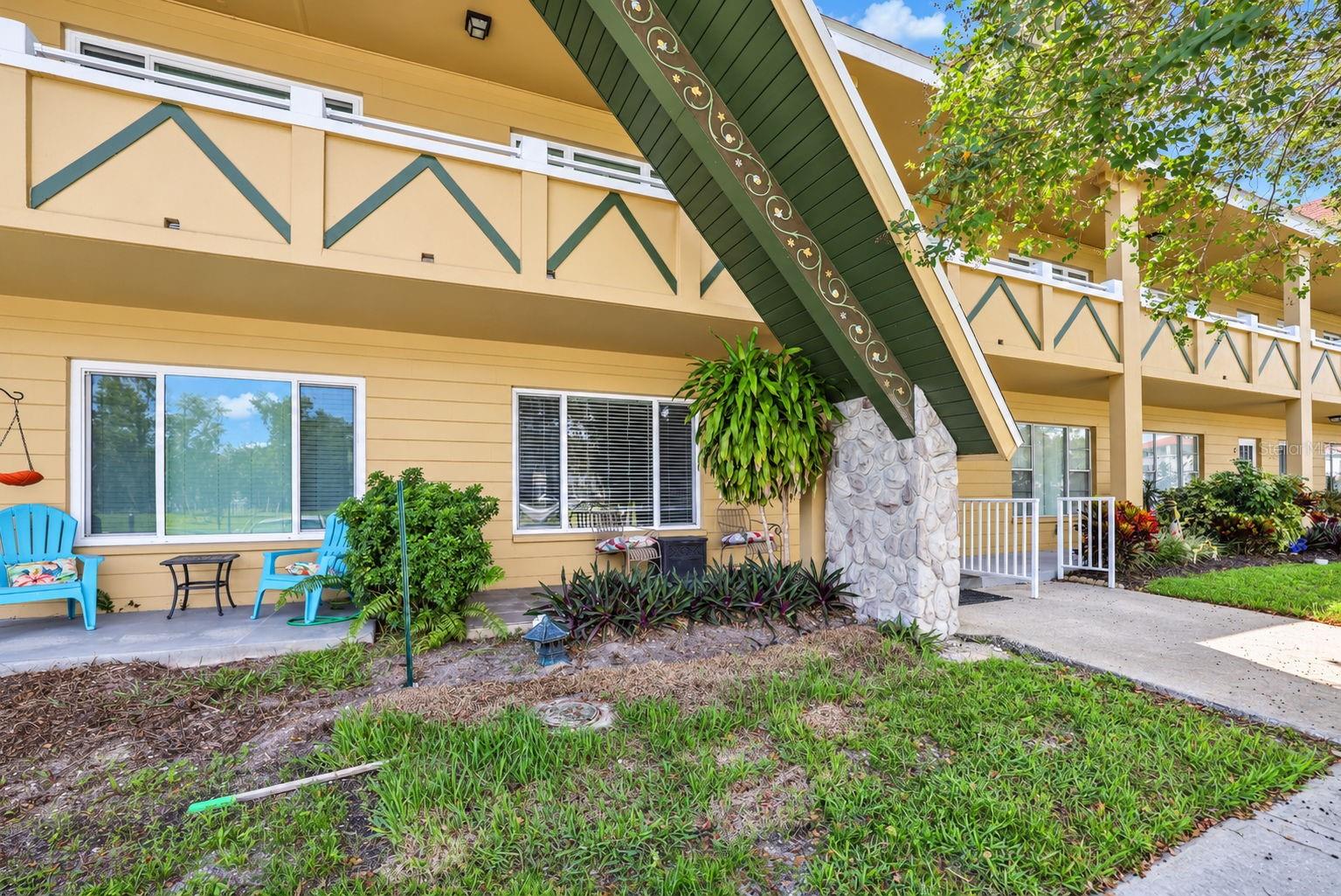 2000 WORLD PARKWAY BOULEVARD, #2, Clearwater, FL 33763