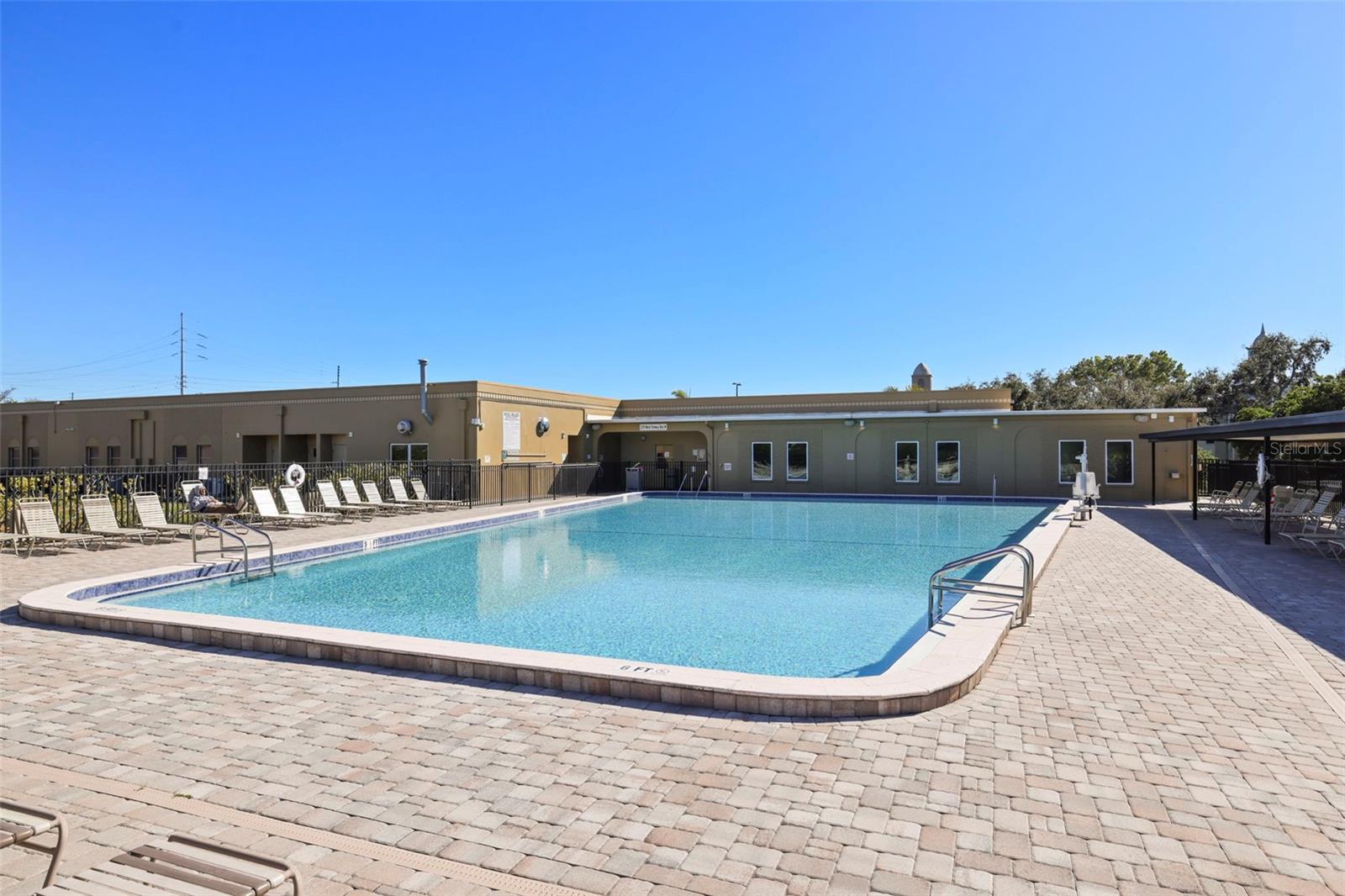 2000 WORLD PARKWAY BOULEVARD, #2, Clearwater, FL 33763