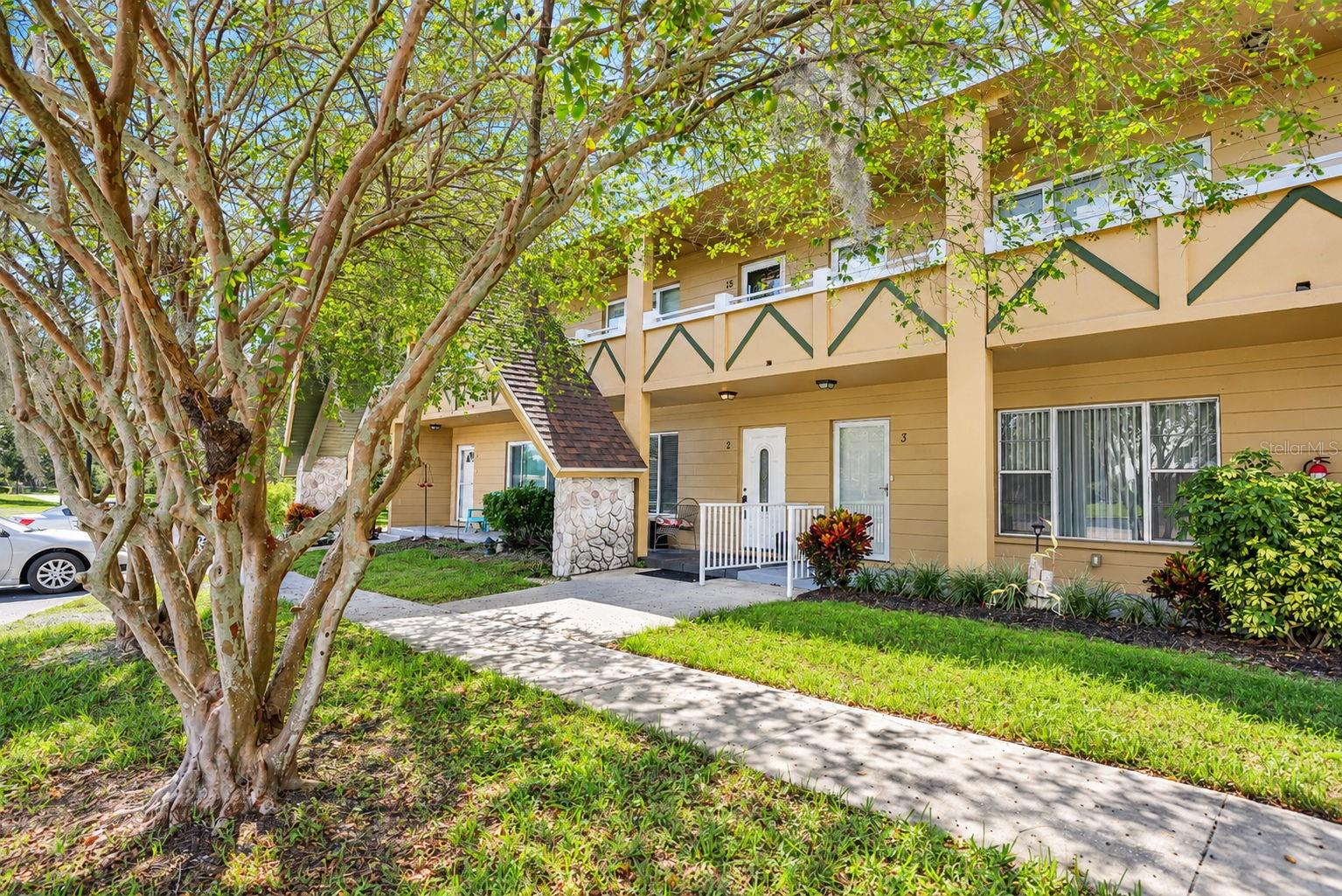 2000 WORLD PARKWAY BOULEVARD, #2, Clearwater, FL 33763