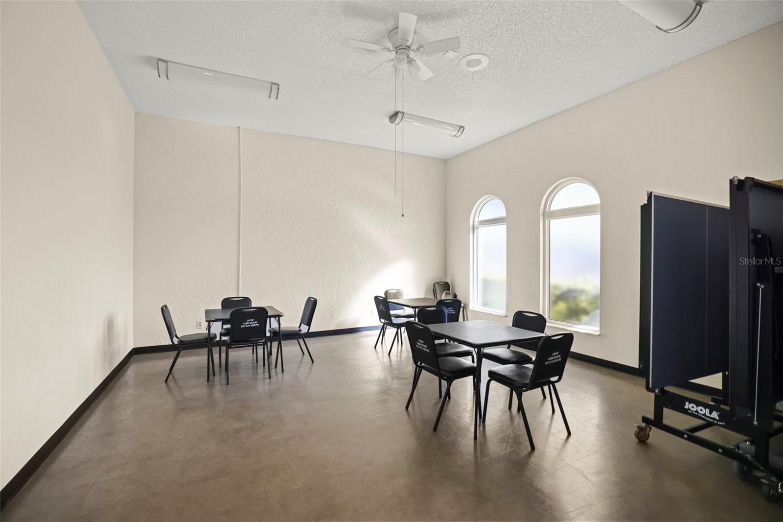 2000 WORLD PARKWAY BOULEVARD, #2, Clearwater, FL 33763