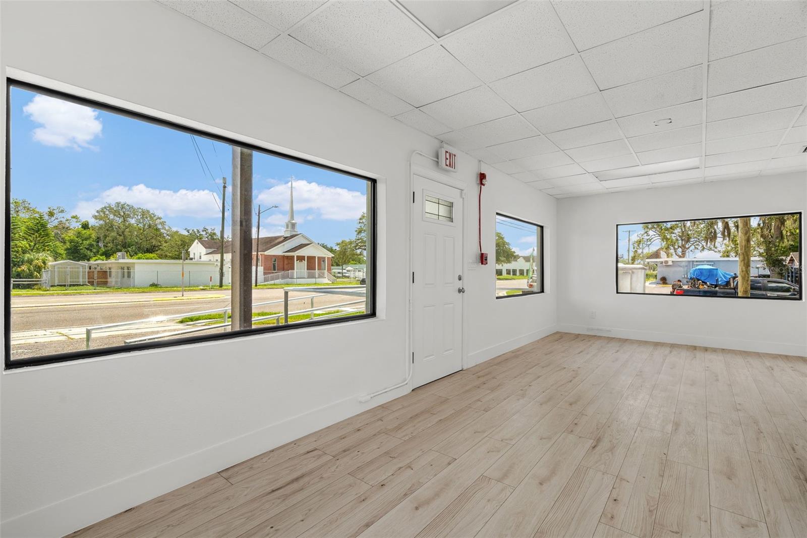 10302 N NEBRASKA AVENUE, Tampa, FL 33612