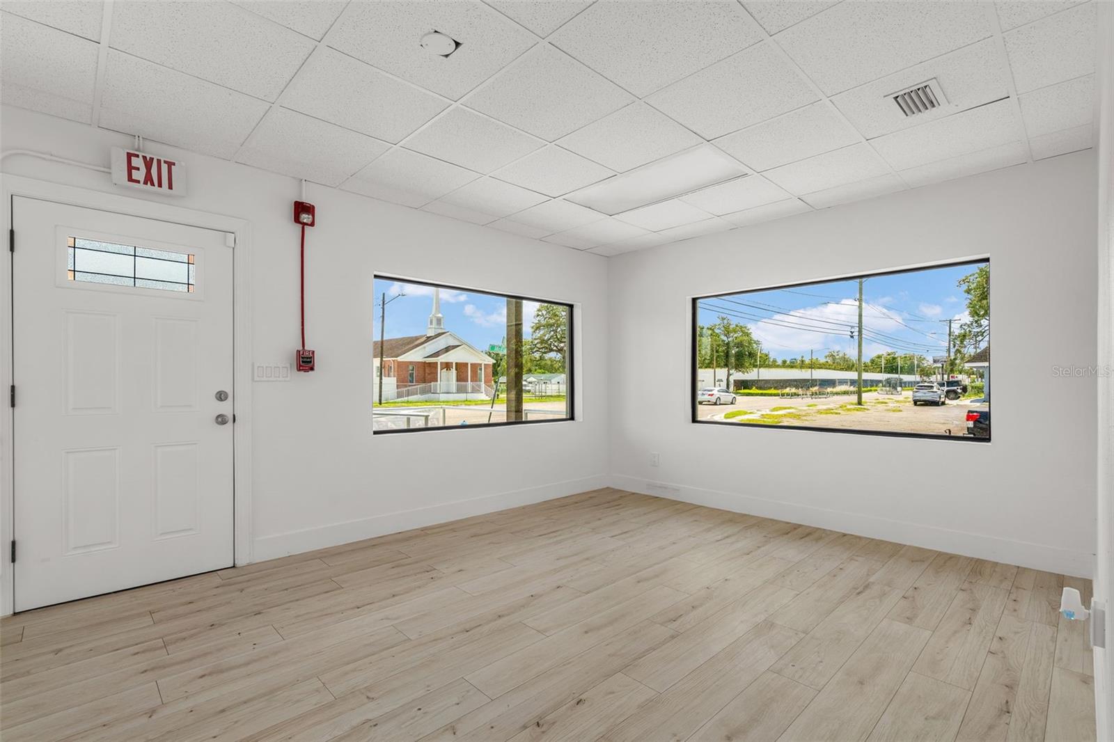 10302 N NEBRASKA AVENUE, Tampa, FL 33612
