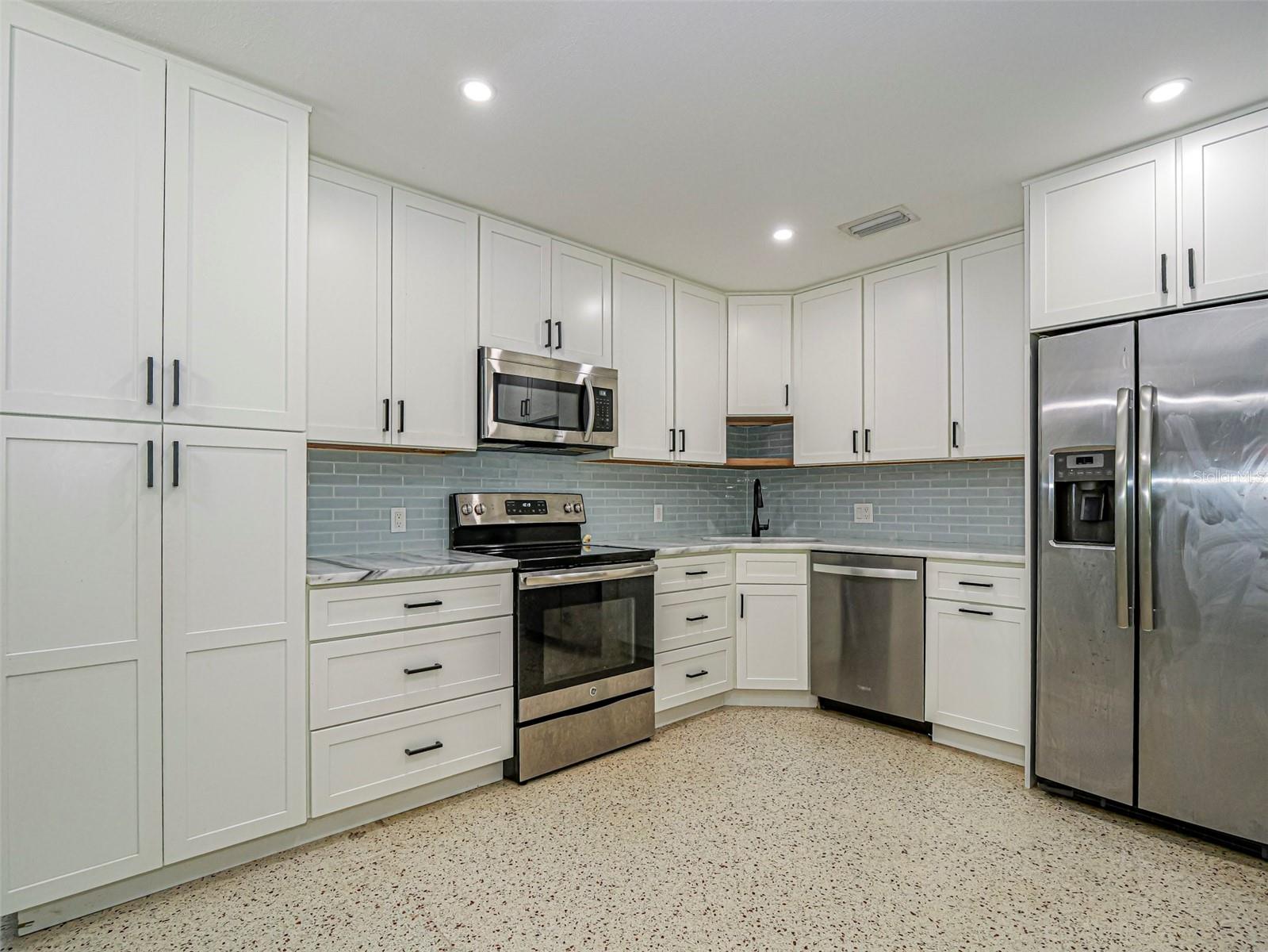 2755 6TH PLACE, Vero Beach, FL 32968