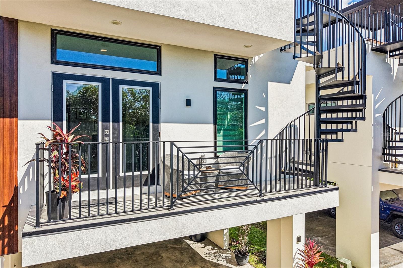 8625 5TH STREET N, St Petersburg, FL 33702