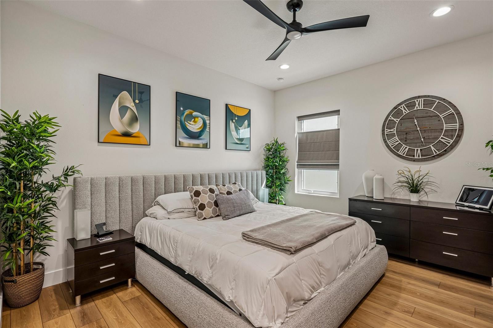 8625 5TH STREET N, St Petersburg, FL 33702