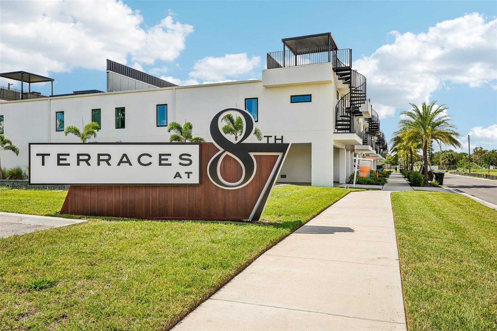 8625 5TH STREET N, St Petersburg, FL 33702
