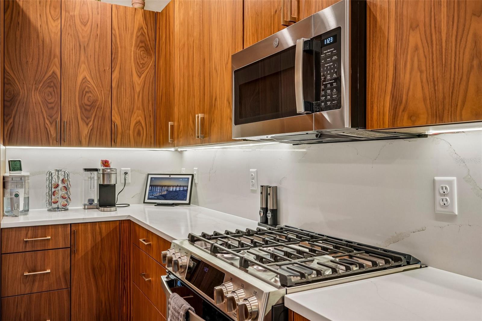 8625 5TH STREET N, St Petersburg, FL 33702