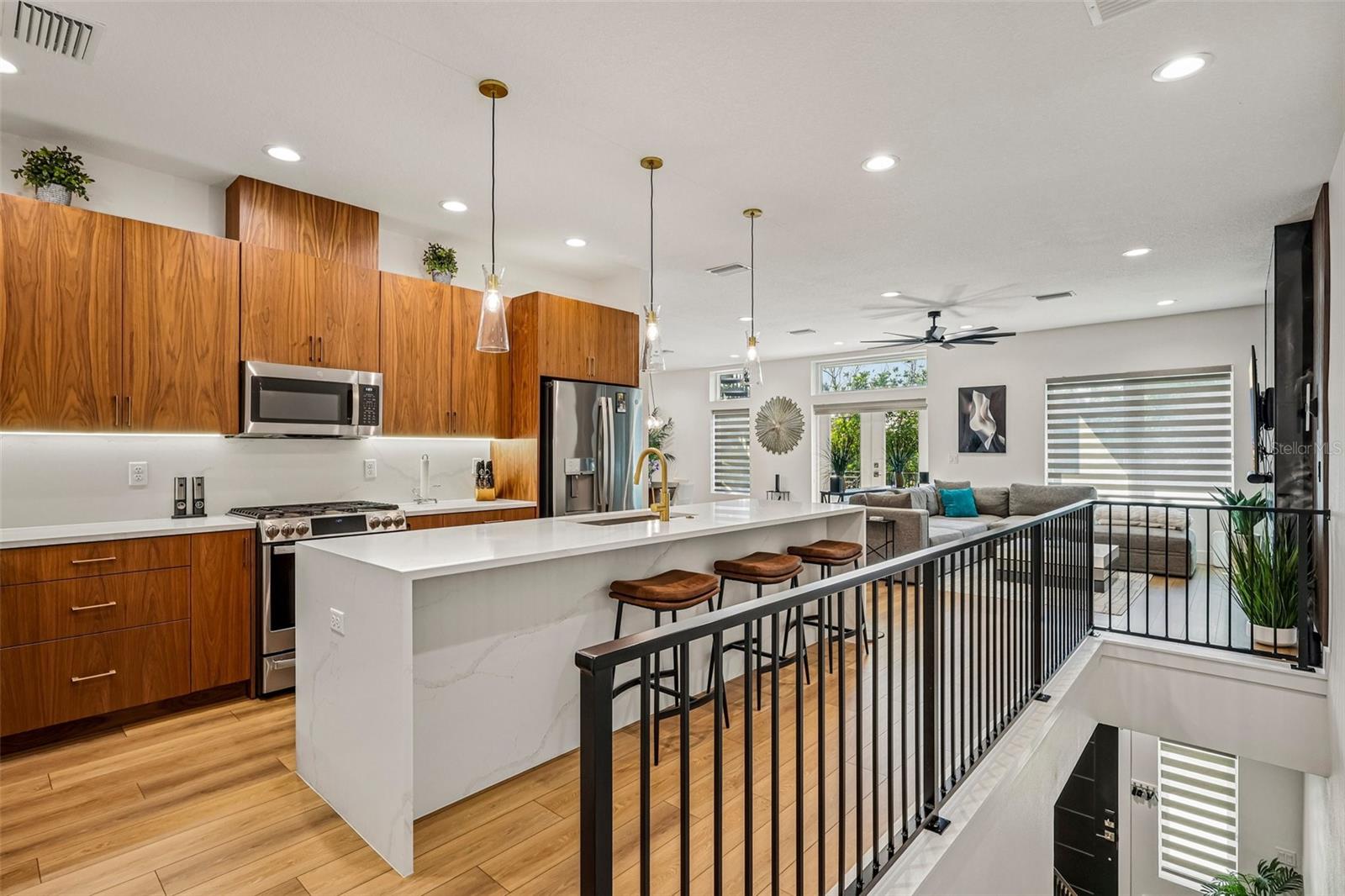 8625 5TH STREET N, St Petersburg, FL 33702