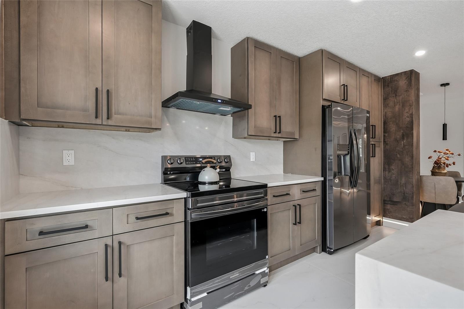 8605 JACKSON SPRINGS ROAD, Tampa, FL 33615