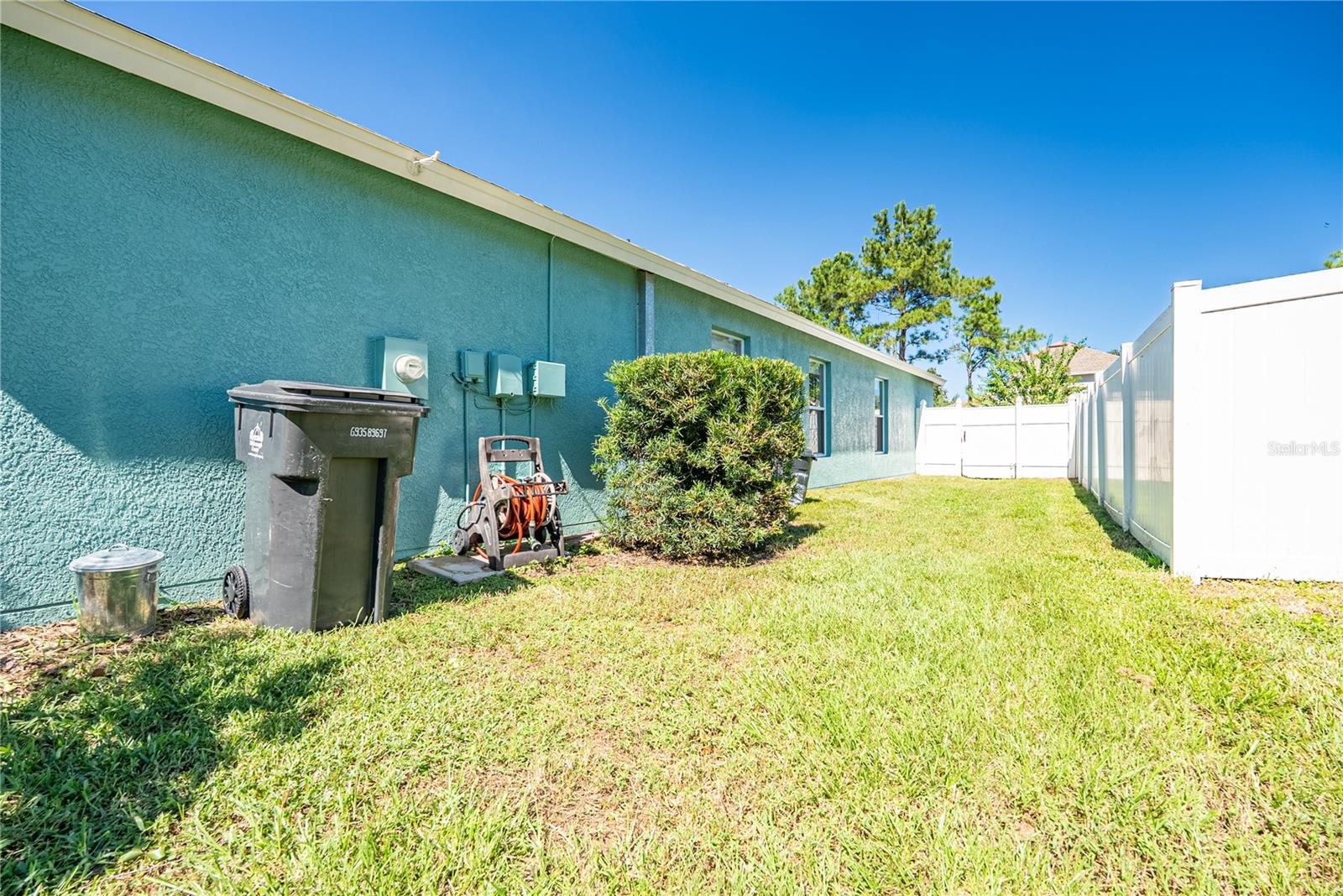 2022 SAMANTHA LANE, Valrico, FL 33594