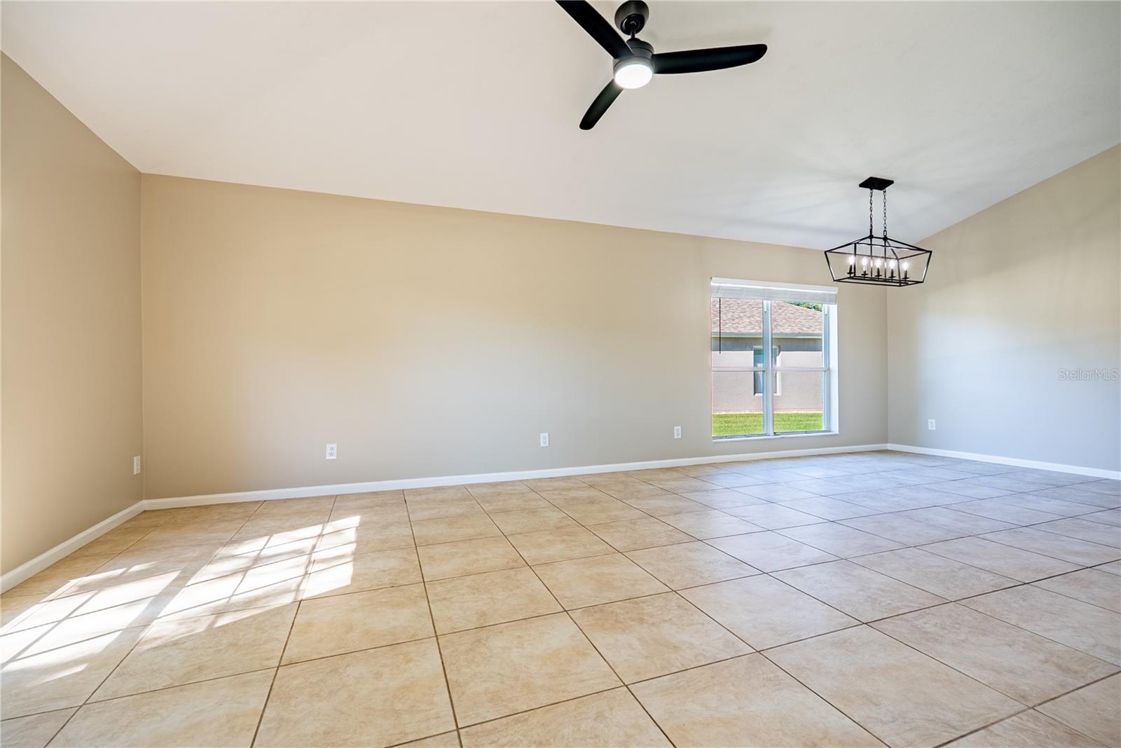 2022 SAMANTHA LANE, Valrico, FL 33594