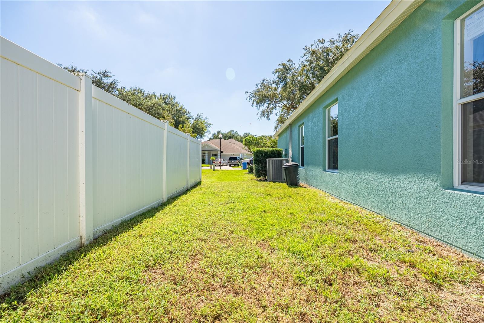 2022 SAMANTHA LANE, Valrico, FL 33594