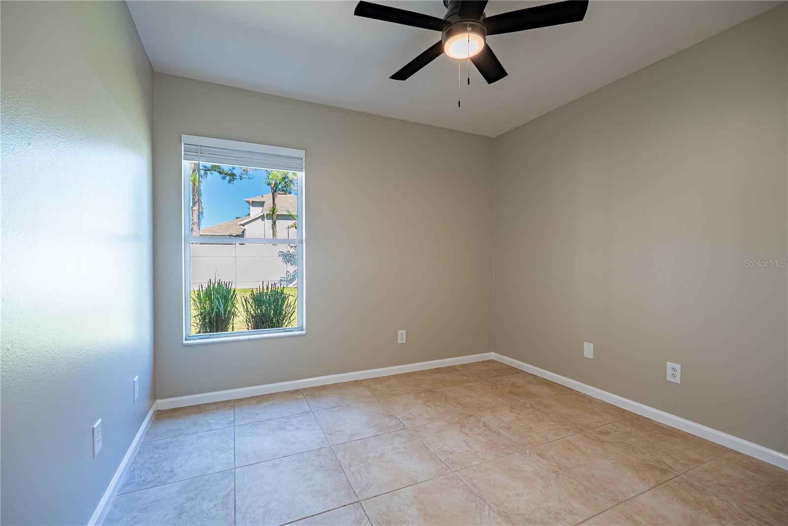 2022 SAMANTHA LANE, Valrico, FL 33594