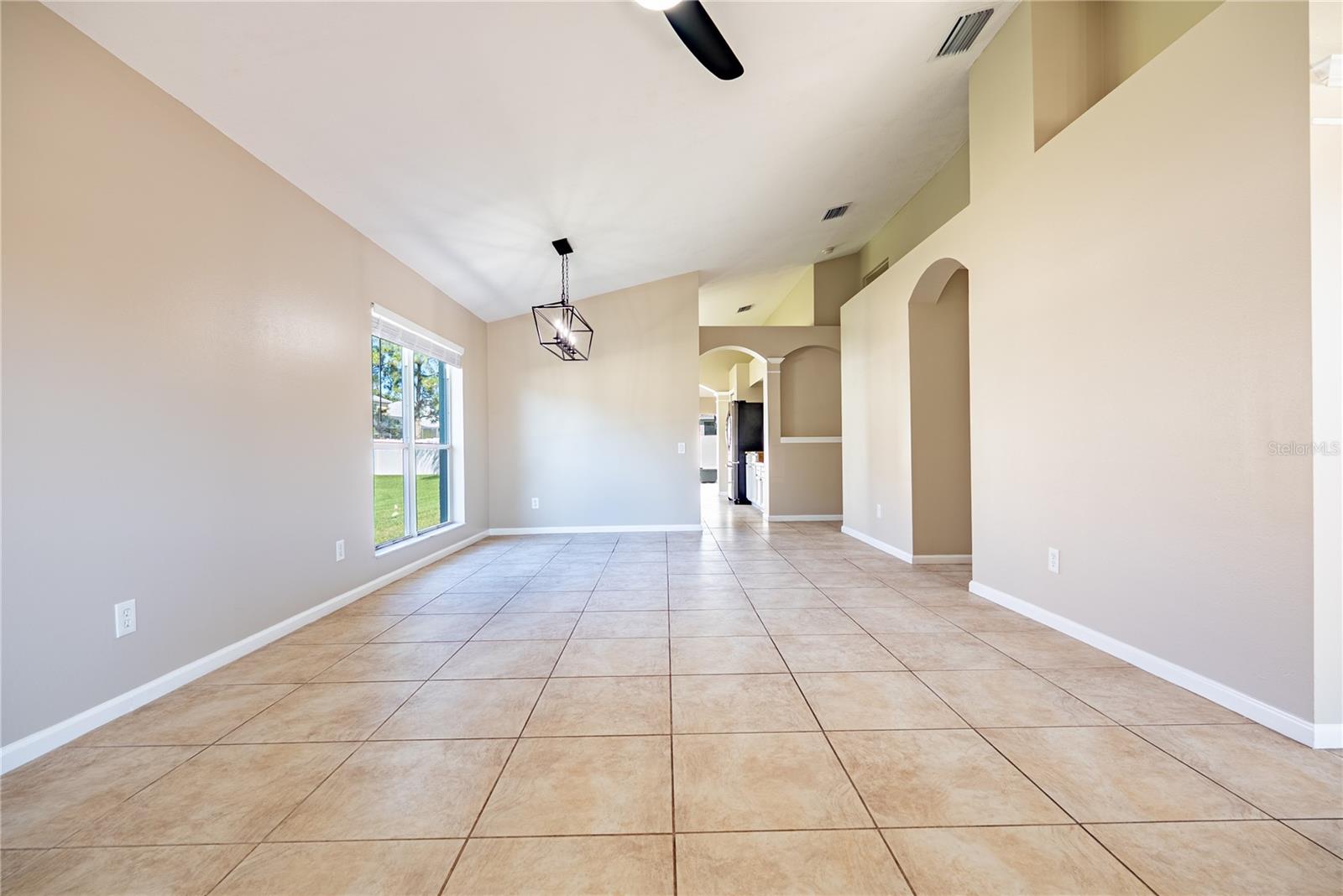 2022 SAMANTHA LANE, Valrico, FL 33594