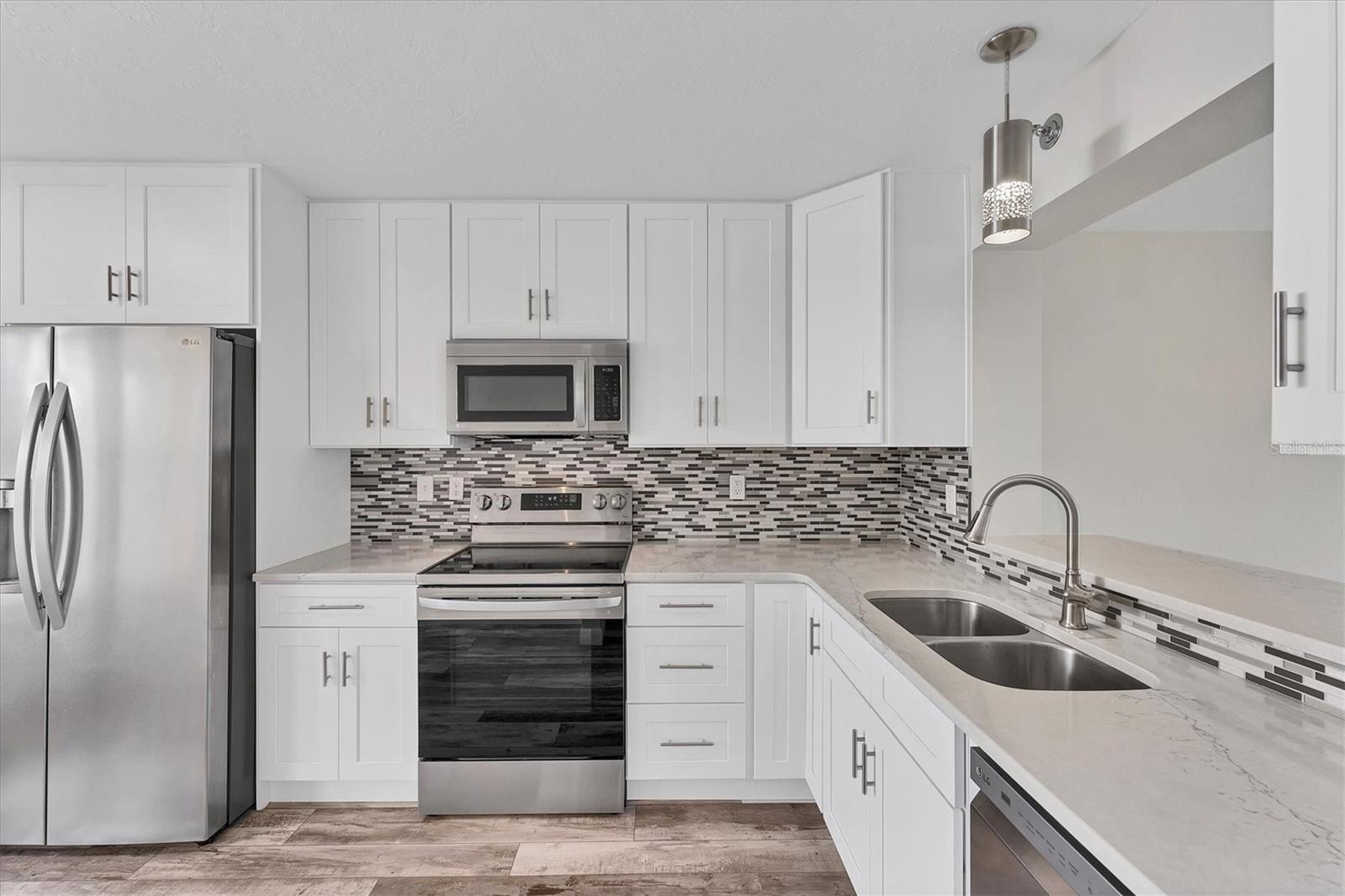 4530 PINEBROOK CIRCLE, #208, Bradenton, FL 34209