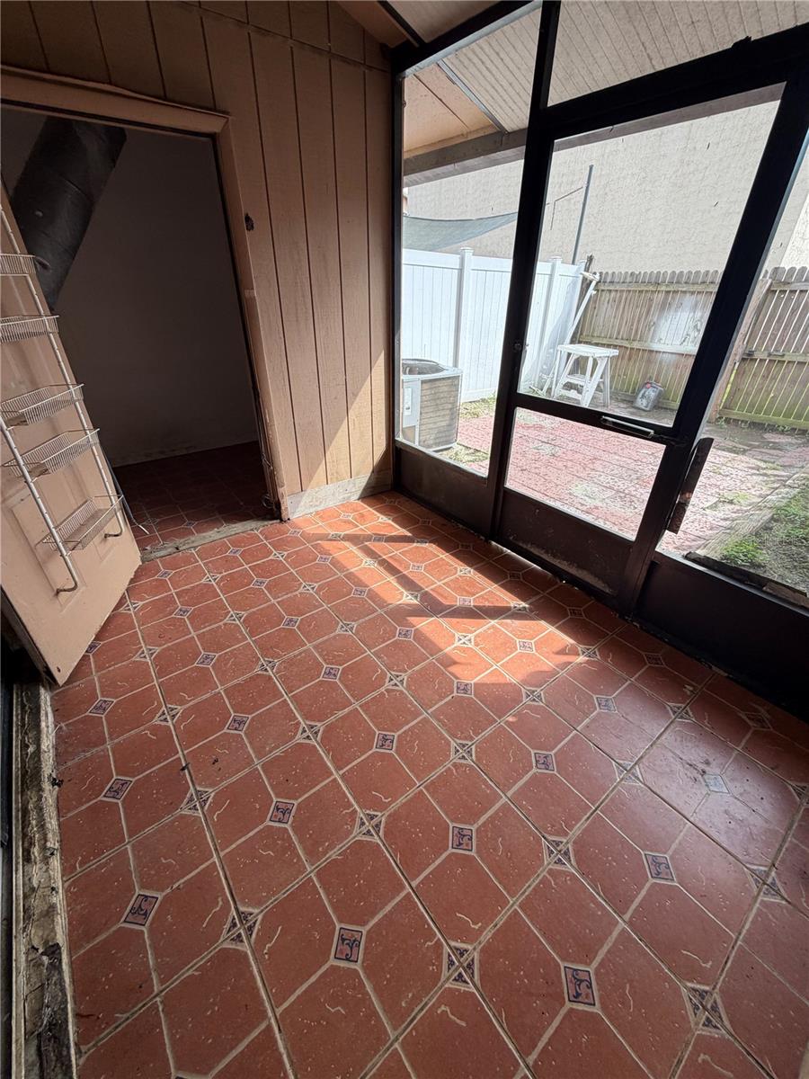 4022 OAK LIMB COURT, Tampa, FL 33614