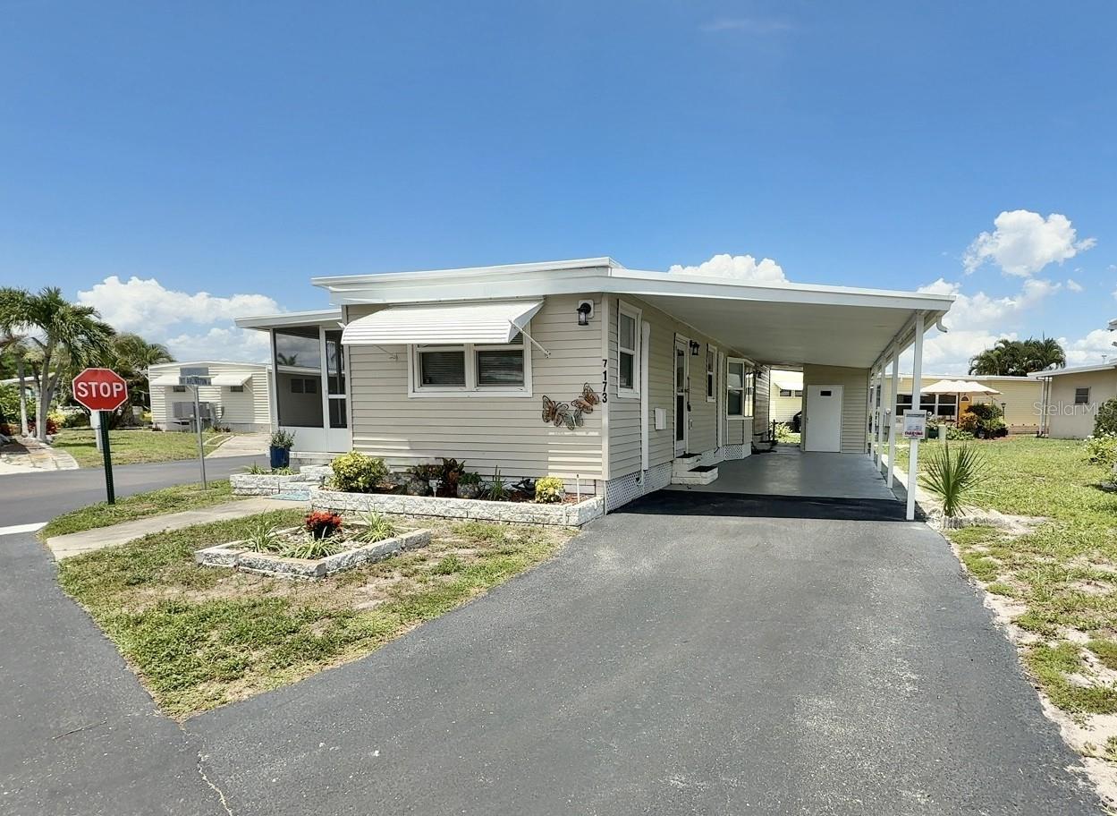 7173 MOUNT BRISTOL BOULEVARD NE, #458, St Petersburg, FL 33702