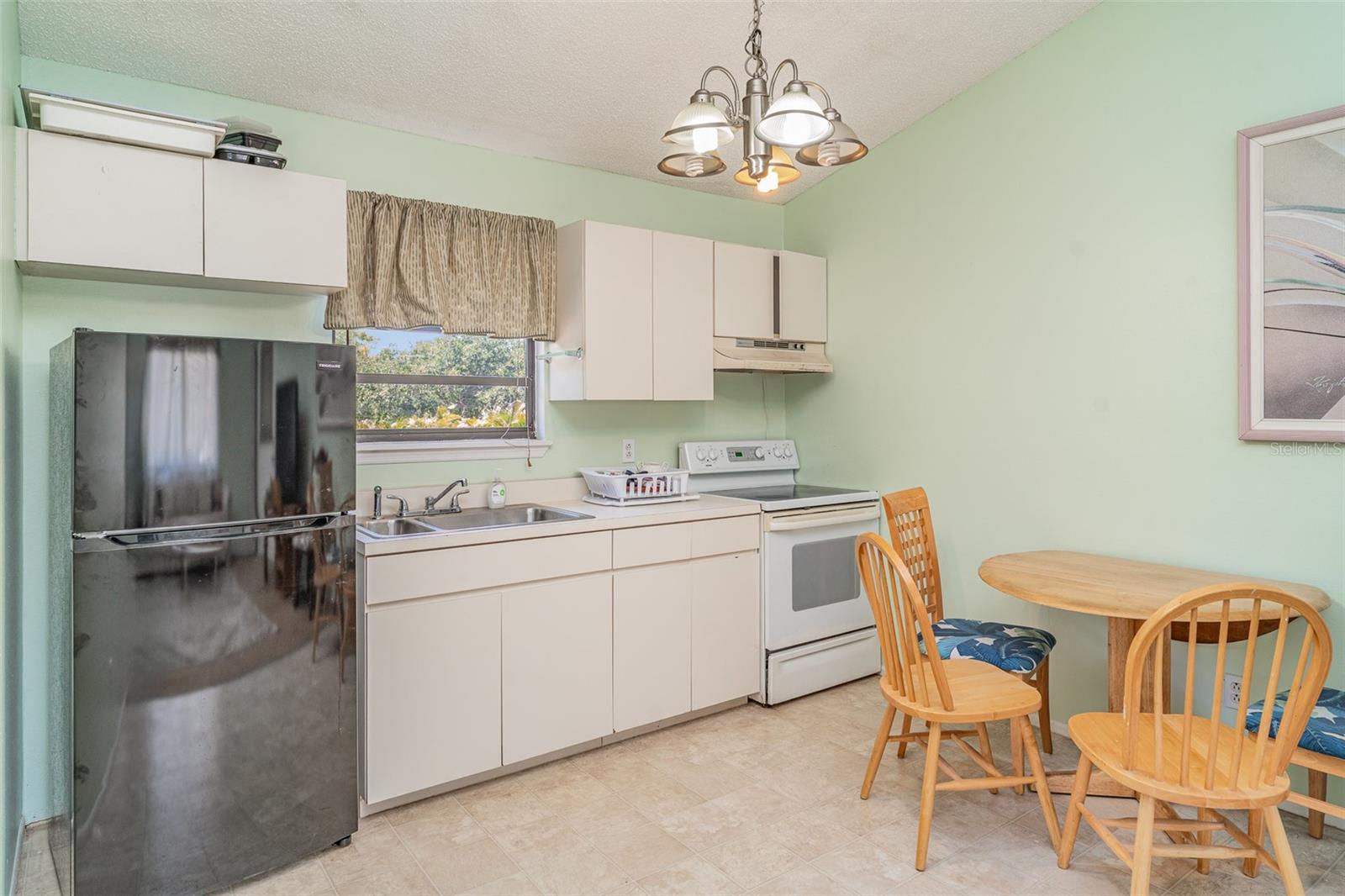 Guest Kitchen
