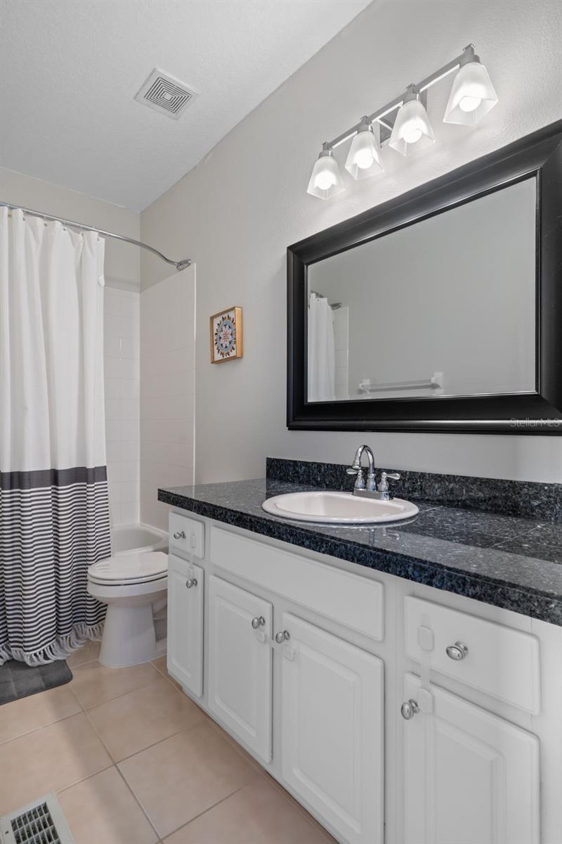 Upstairs full bathroom