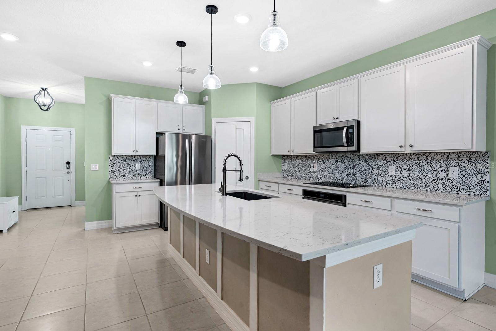 10316 WINE PRESS AVENUE, Riverview, FL 33578