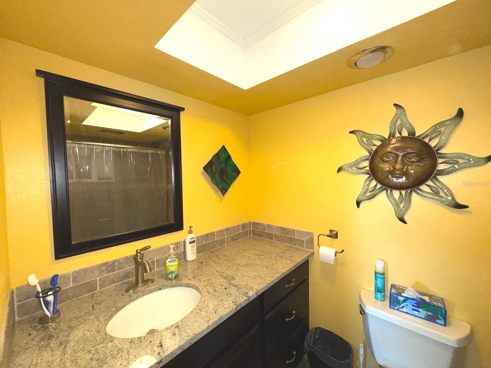 Huge PENTHOUSE - CORNER UNIT