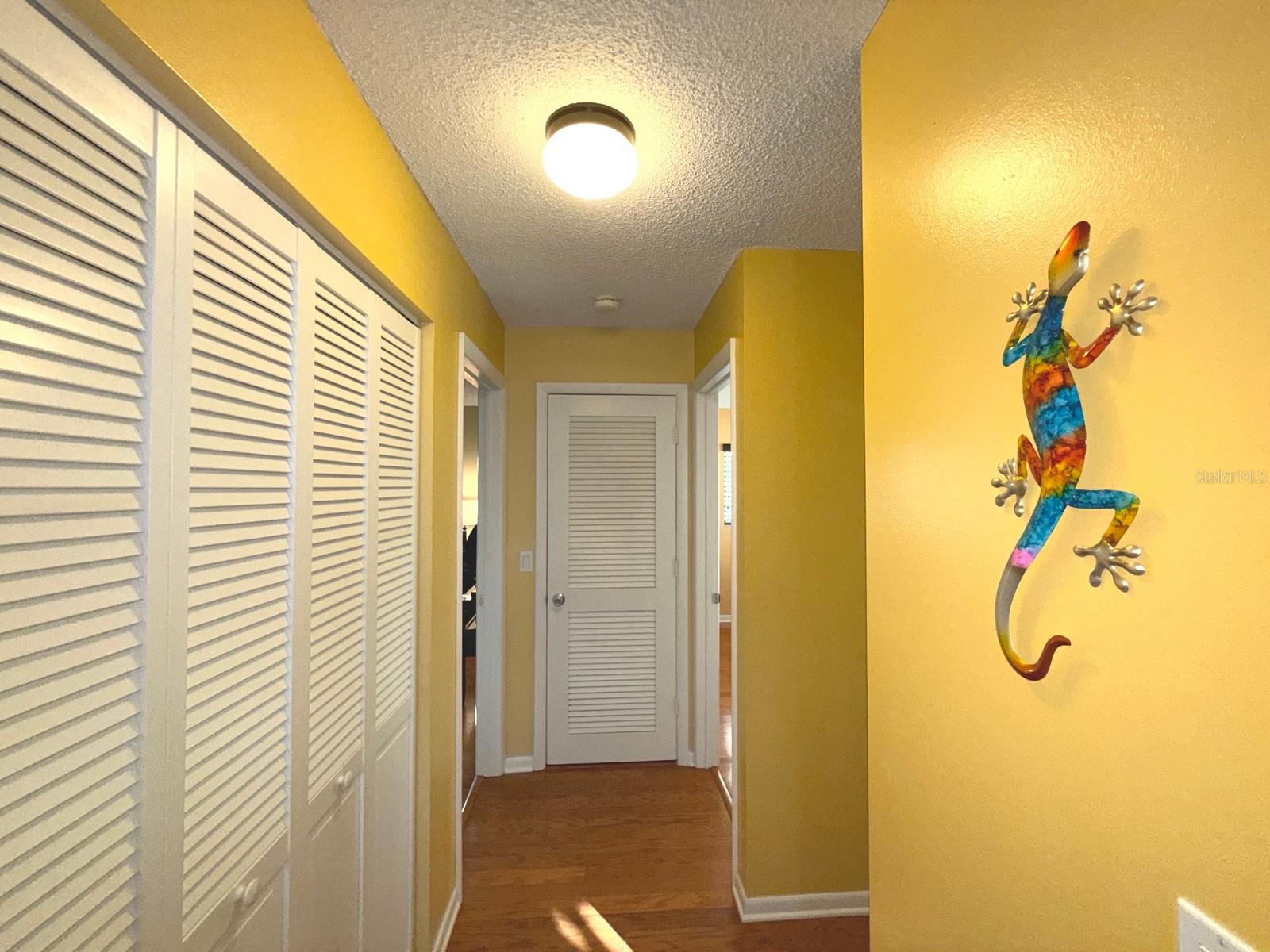 Huge PENTHOUSE - CORNER UNIT