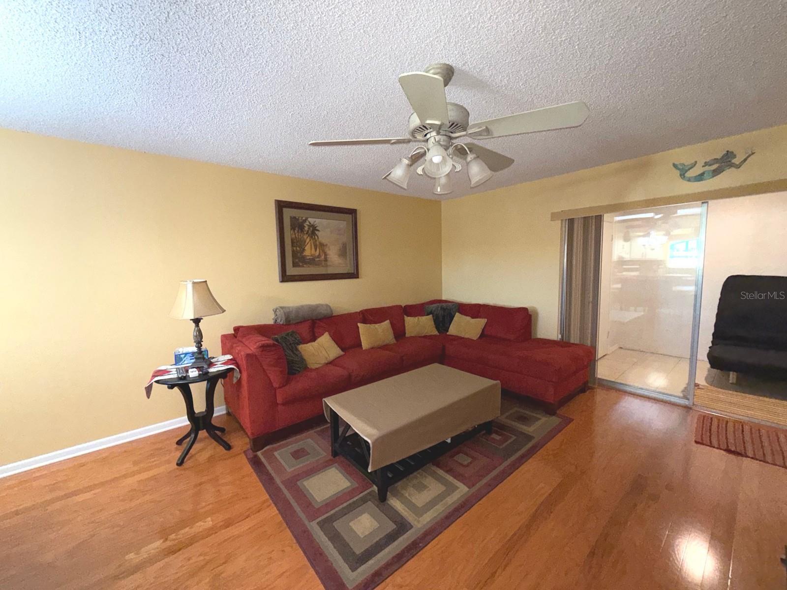Huge PENTHOUSE - CORNER UNIT