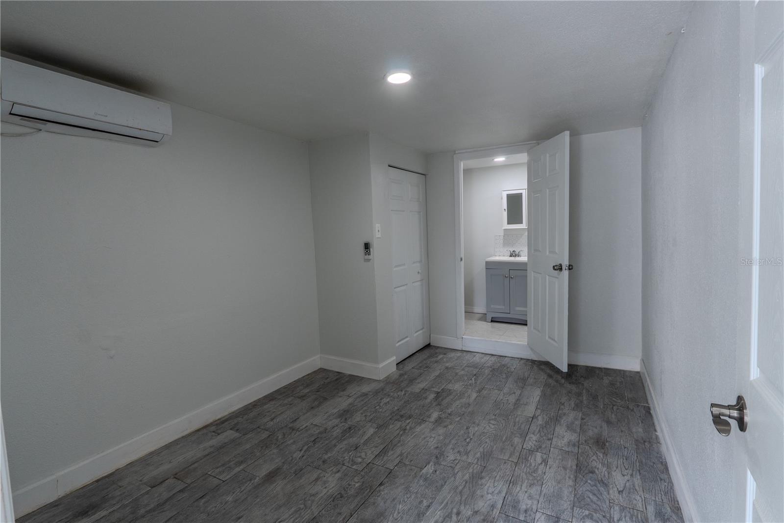 8819 W BROAD STREET, Tampa, FL 33615