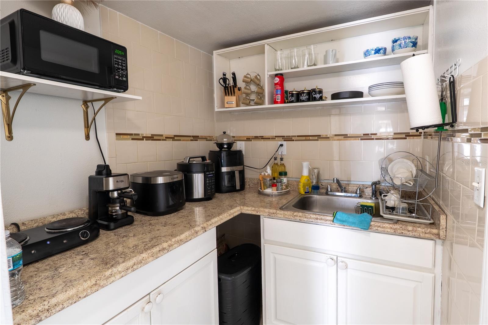 8819 W BROAD STREET, Tampa, FL 33615