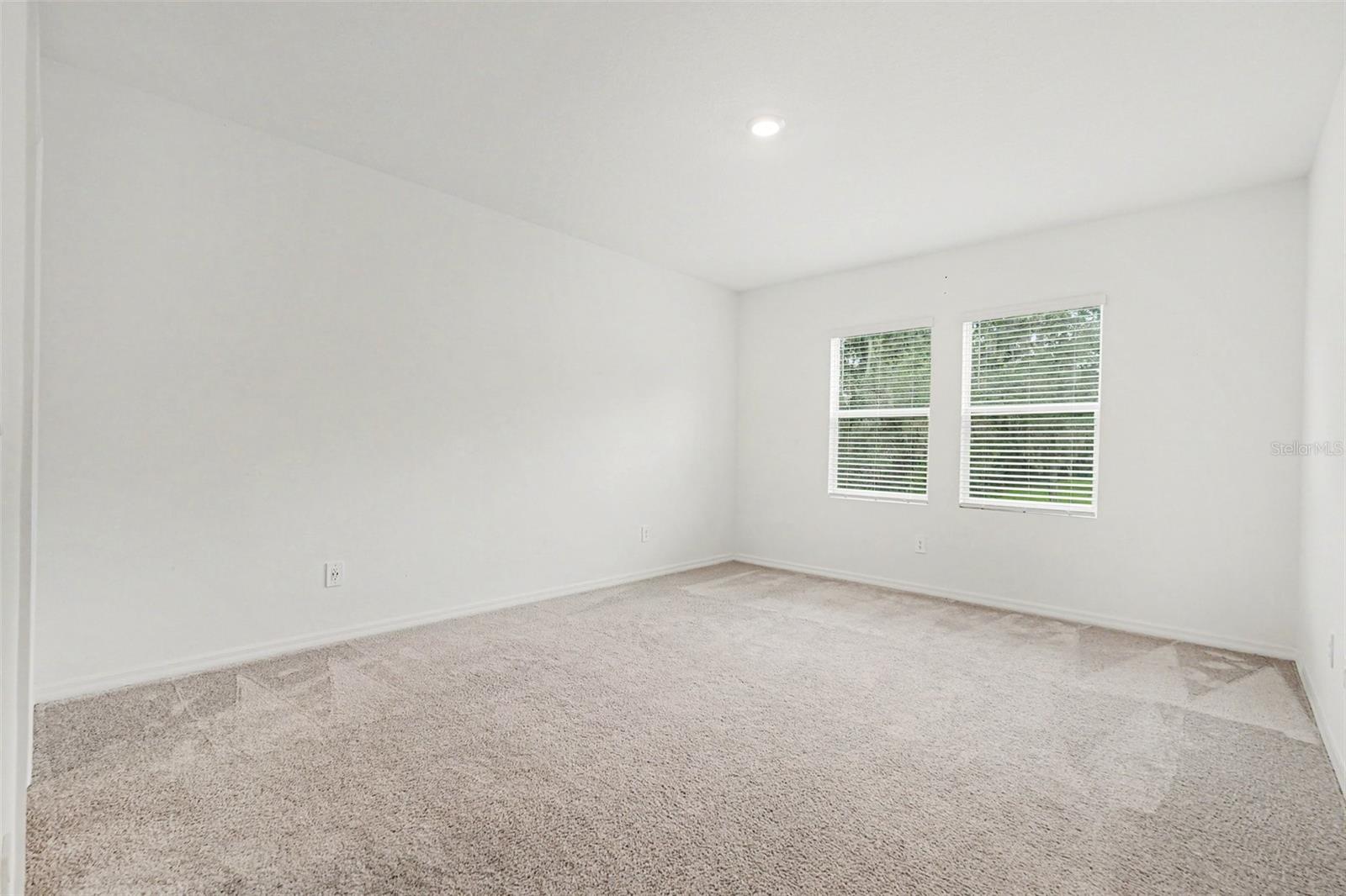 3332 LAPIS LAKE DRIVE, Zephyrhills, FL 33541