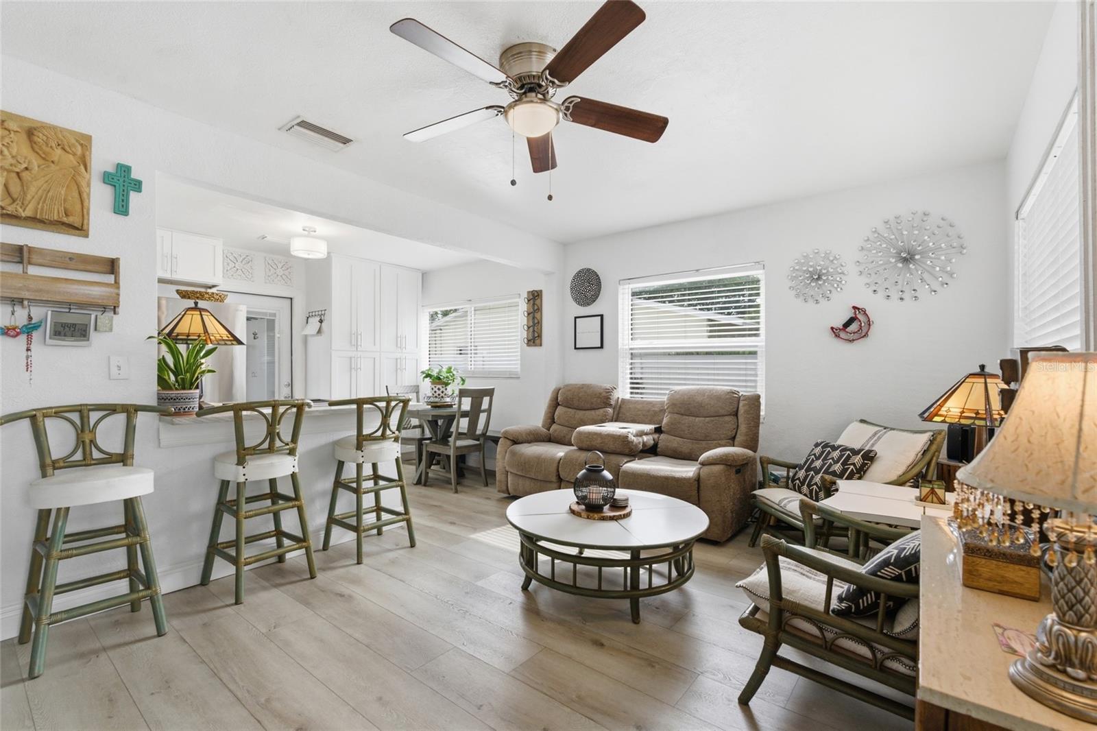 6810 4TH AVENUE N, St Petersburg, FL 33710 6810 4TH AVENUE N, St Petersburg, FL 33710