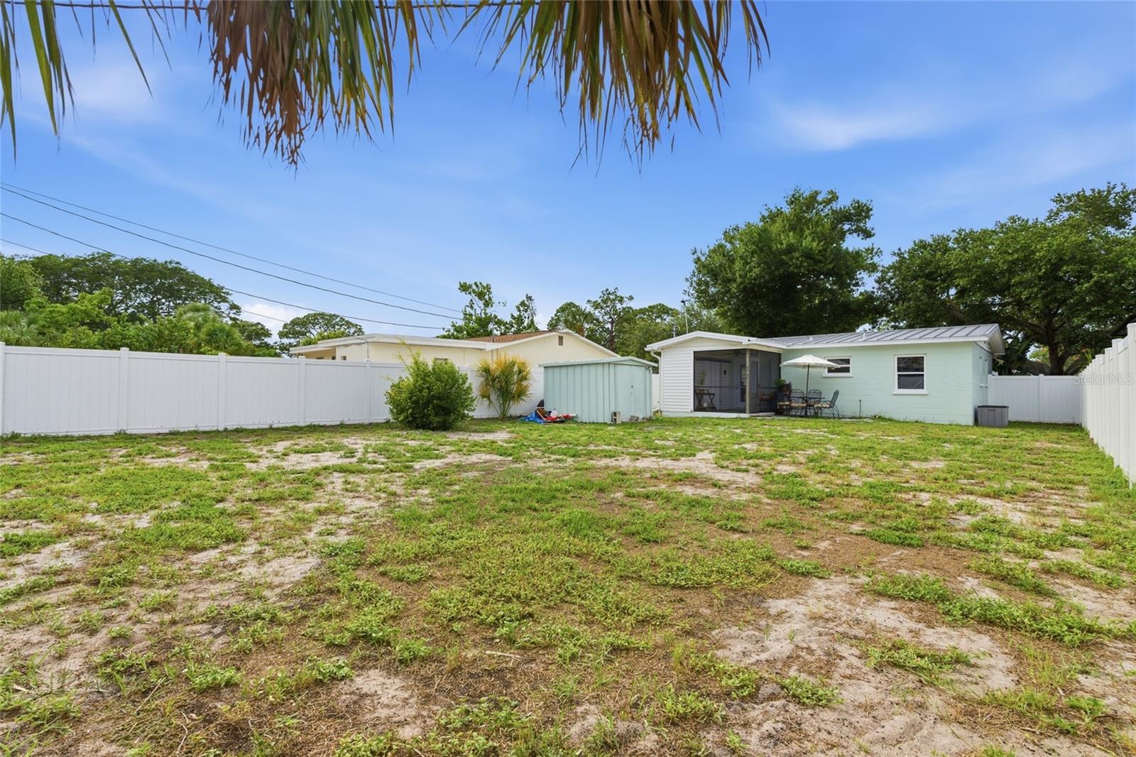 6810 4TH AVENUE N, St Petersburg, FL 33710